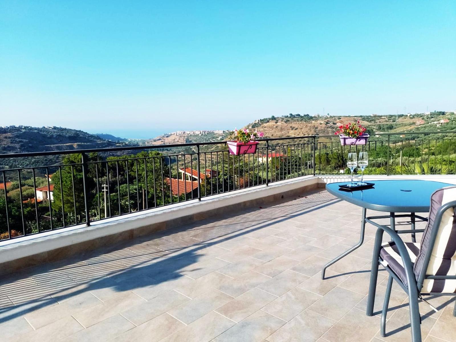 Granatelli Holiday Home Altavilla Milicia Exterior foto